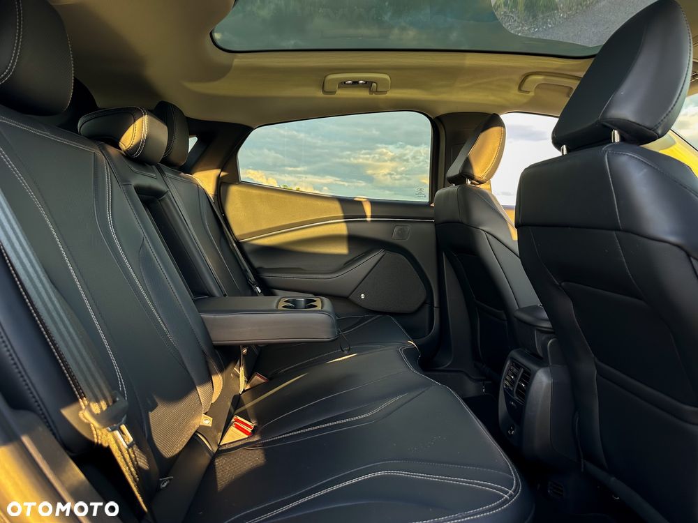 Ford Mustang Mach-E PREMIUM - 12