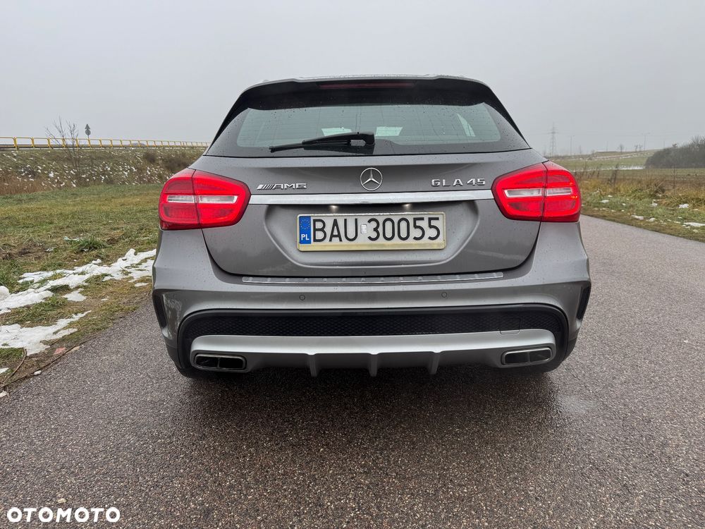 Mercedes-Benz GLA - 5