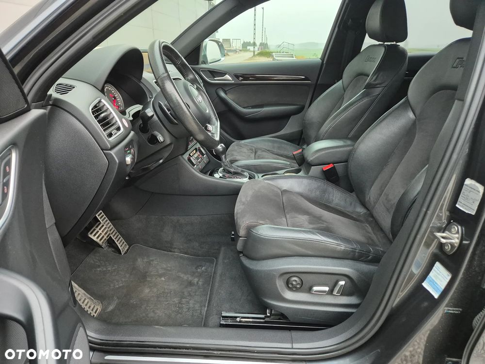 Audi RS Q3 2.5 TFSI quattro S tronic - 11