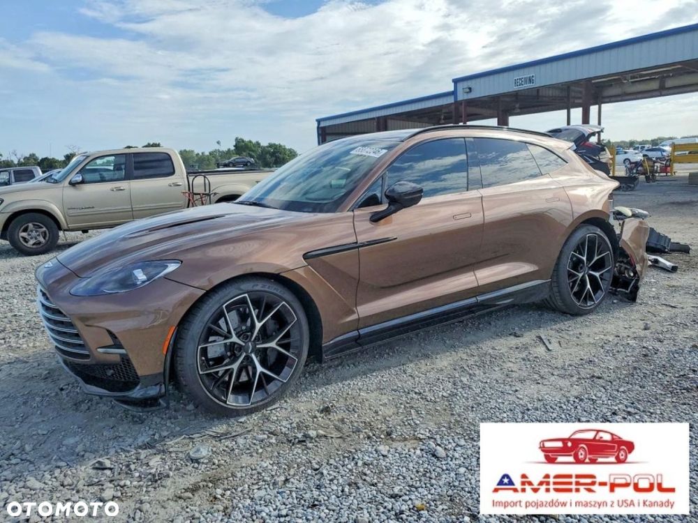 Aston Martin DBX