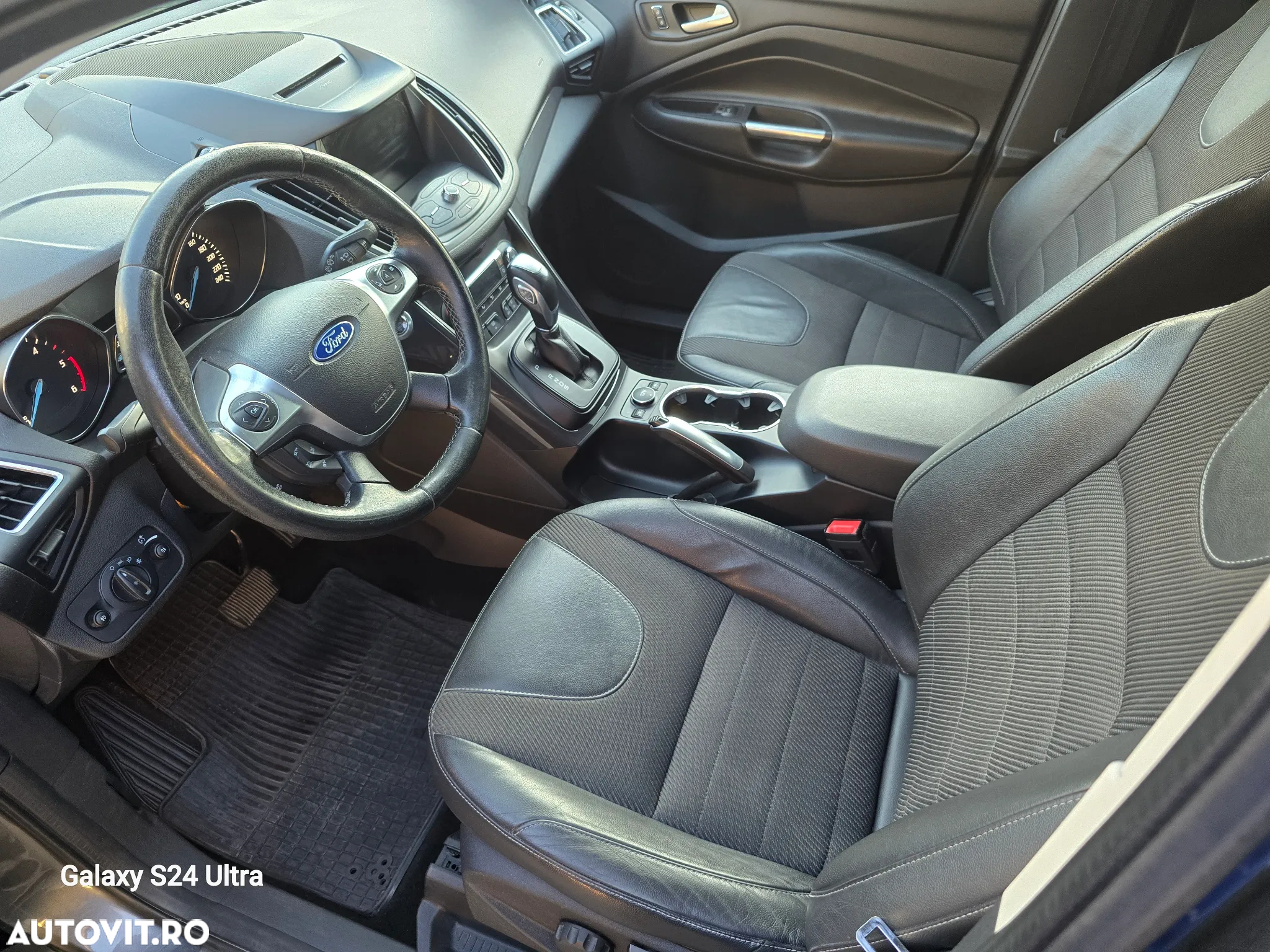 Ford Kuga 2.0 TDCi 4WD Powershift Titanium - 12