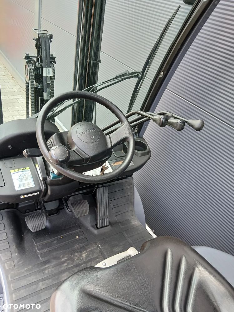Toyota 02-8FDF18 - 7