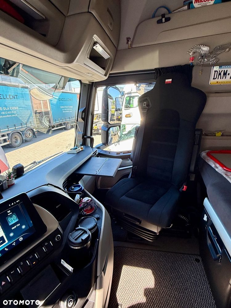 Iveco S-Way - 13