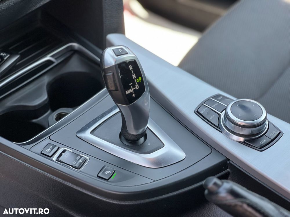 BMW Seria 3 318i Advantage - 15
