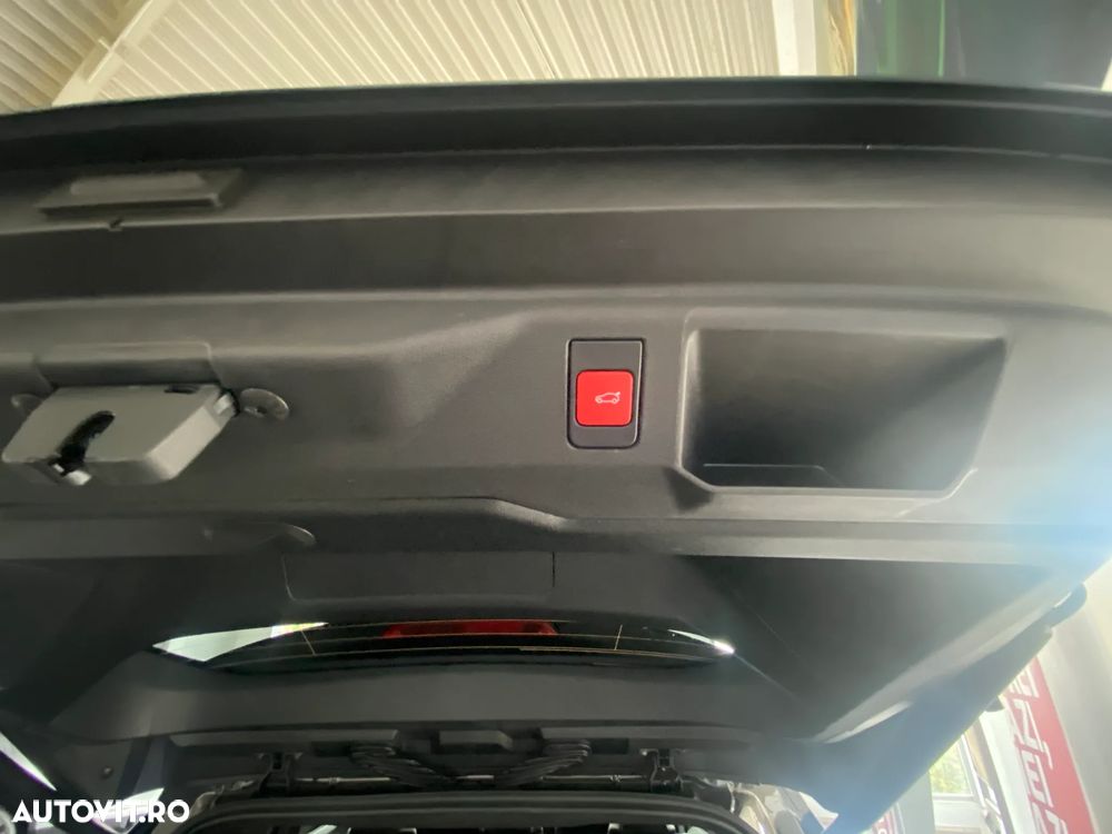 Peugeot 5008 Hybrid 145 e-DSC6 GT - 16