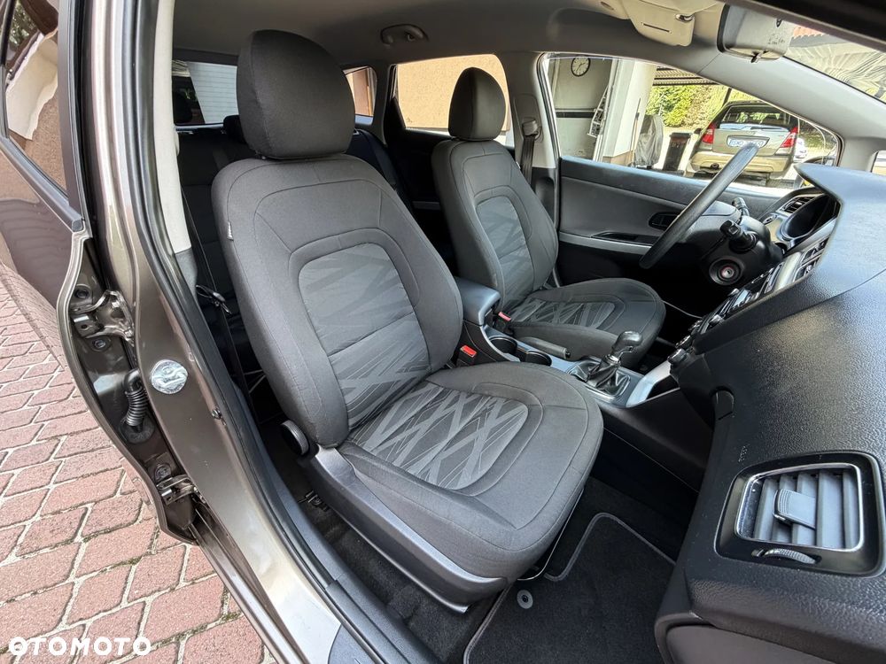 Kia Ceed 1.4 CVVT Spirit - 24