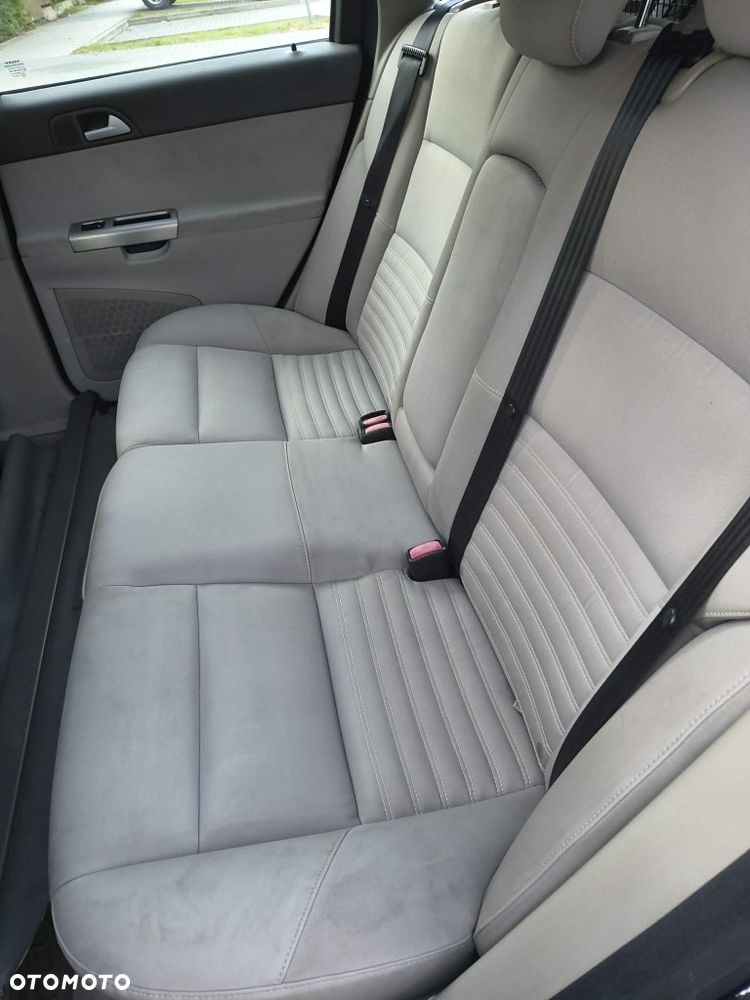 Volvo V50 - 8