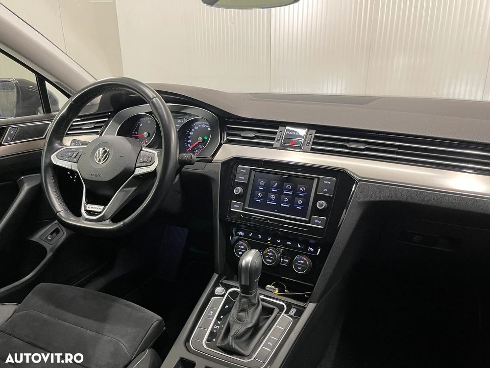 Volkswagen Passat 2.0 TDI SCR 4Mot DSG Highline - 8