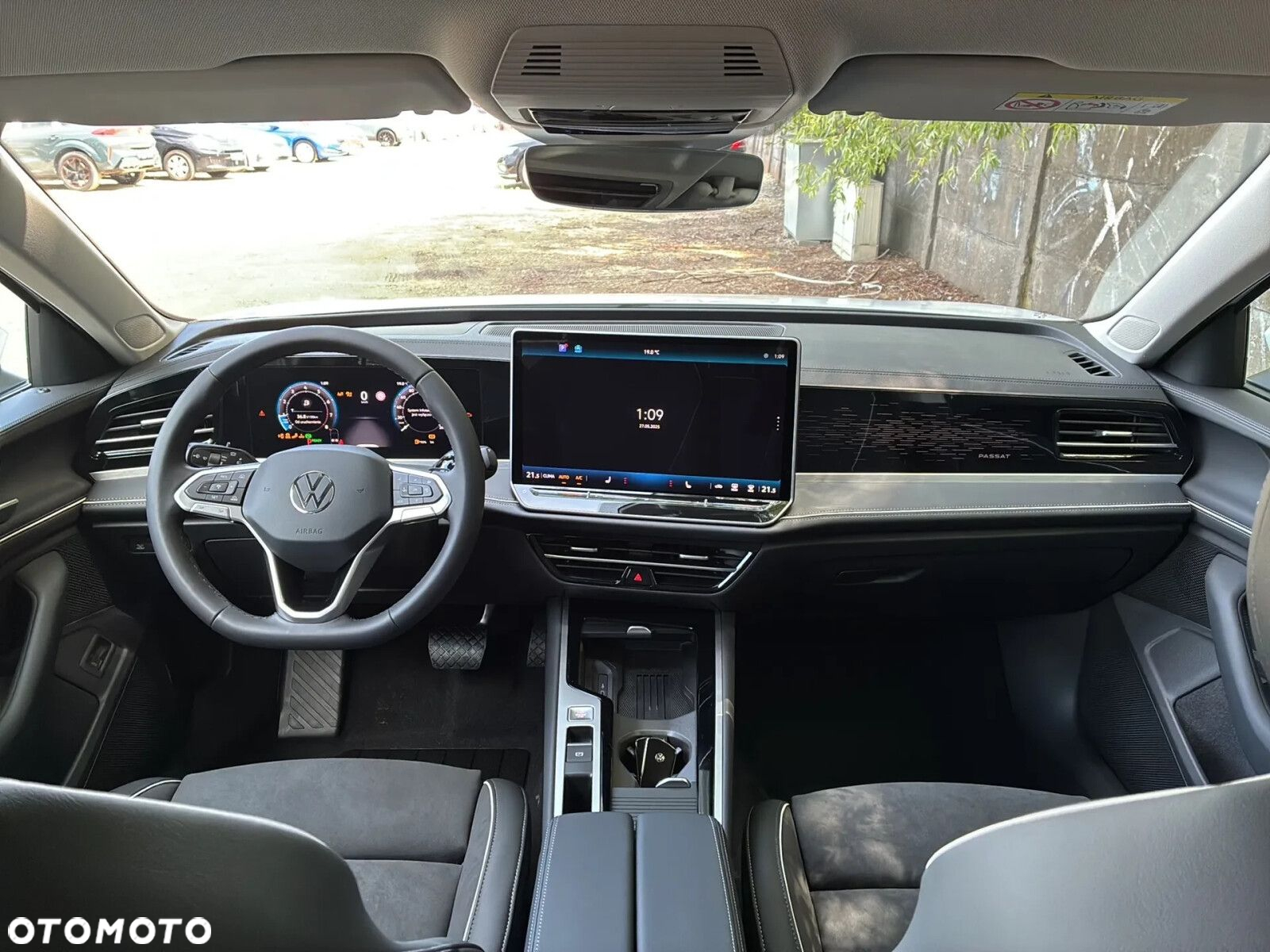 Volkswagen Passat - 4