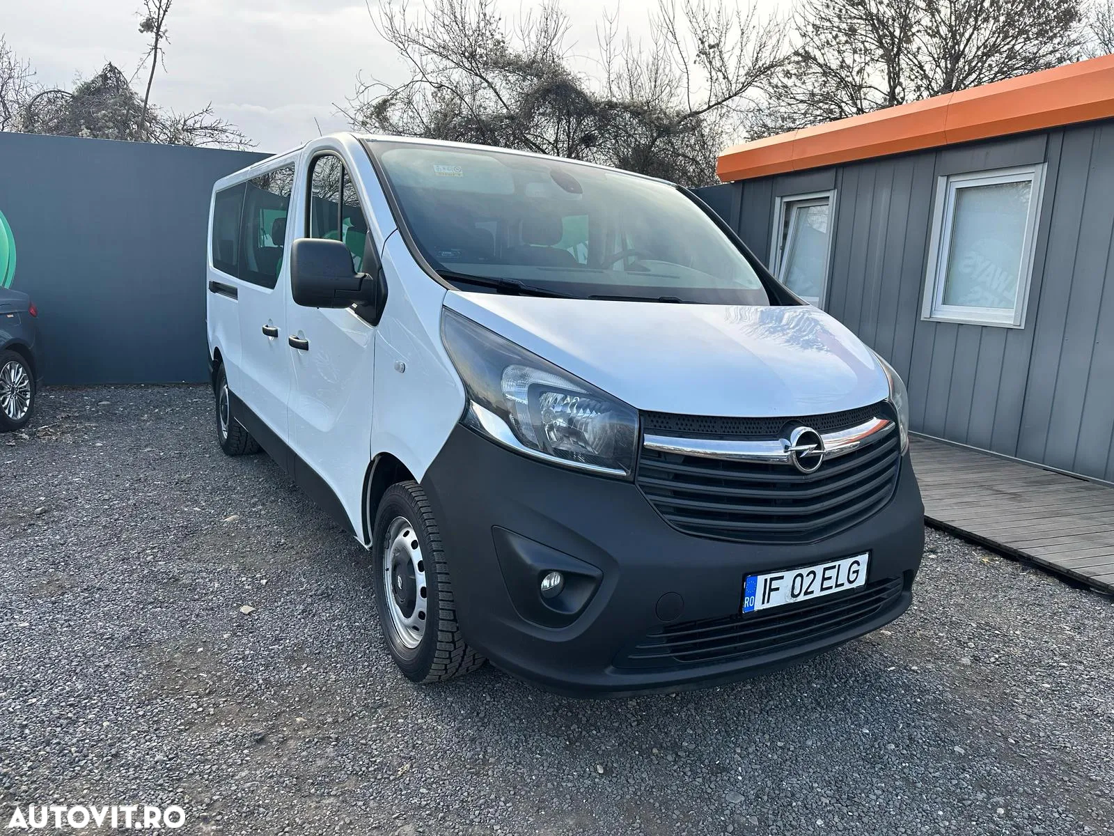 Opel Vivaro - 2