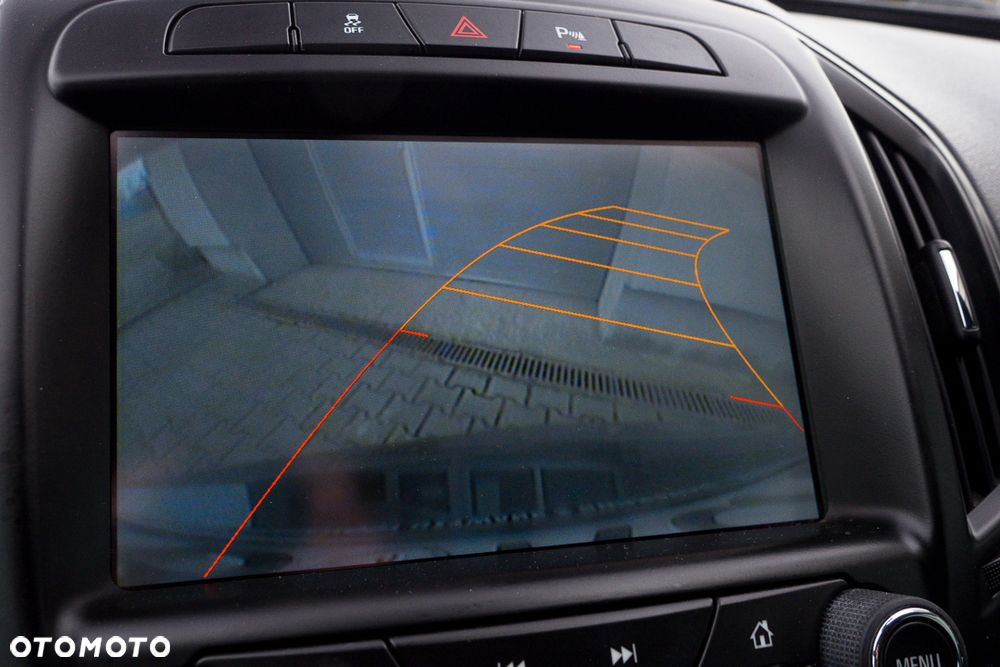 Opel Insignia 1.6 T Cosmo S&S - 24