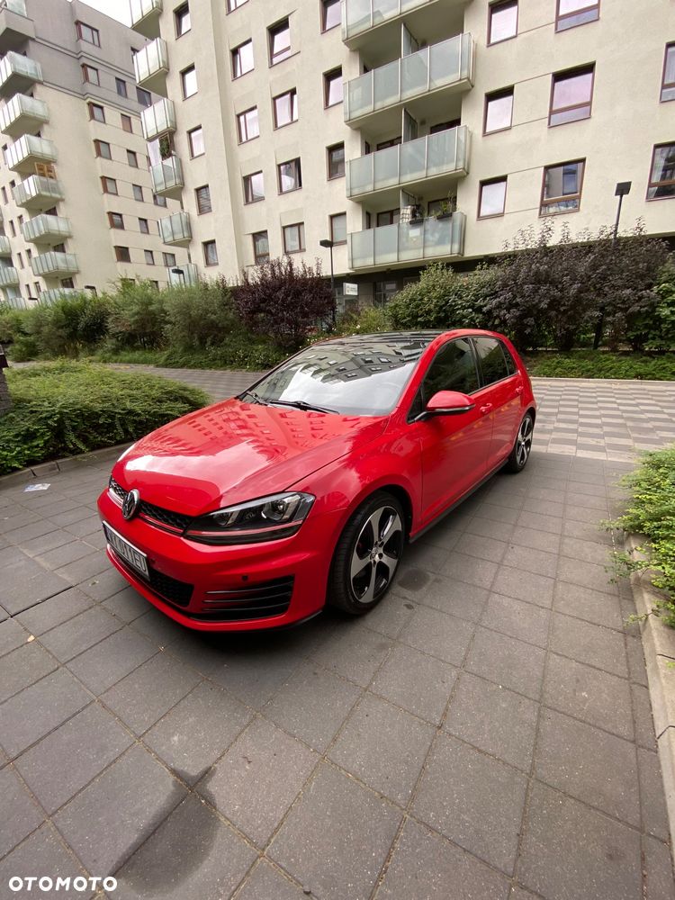 Volkswagen Golf GTI (BlueMotion Technology) DSG - 2