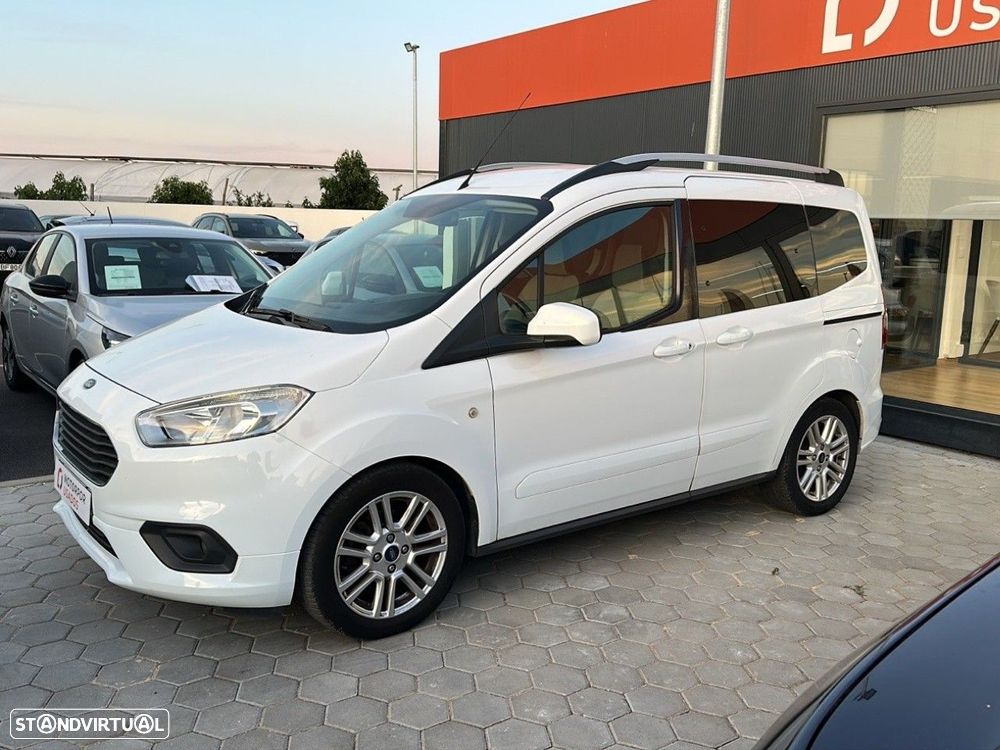 Ford Tourneo Courier 1.0 EcoBoost Titanium - 1
