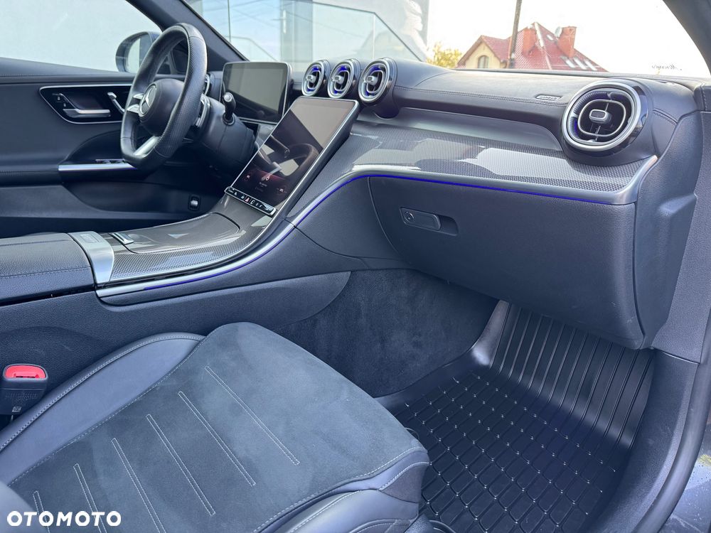 Mercedes-Benz Klasa C 220 d 4Matic 9G-TRONIC AMG Line - 25