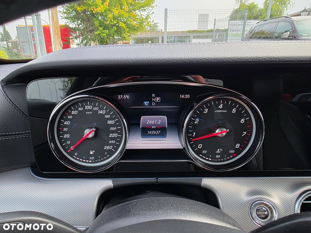 Mercedes-Benz Klasa E 200 4Matic 9G-TRONIC AMG Line - 17