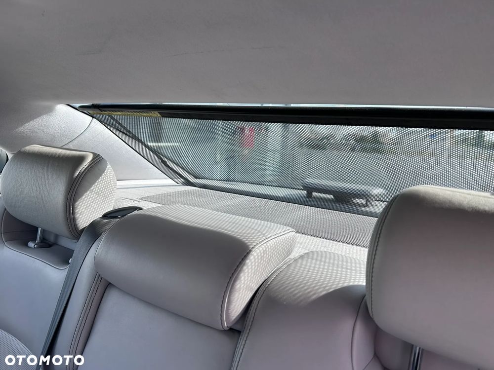 Lexus GS 450h - 12