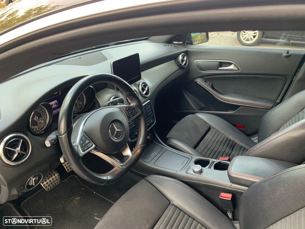 Mercedes-Benz CLA 220 d 7G-DCT AMG Line - 3
