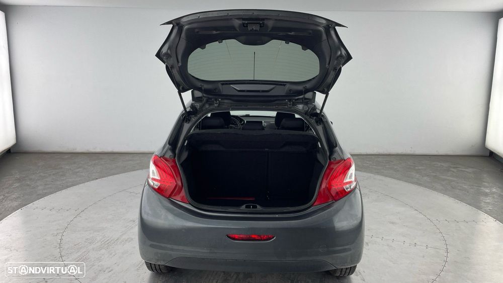 Peugeot 208 1.2 PureTech Active - 17