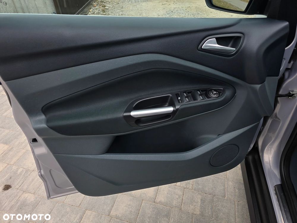 Ford C-MAX 1.6 Ti-VCT Titanium - 20