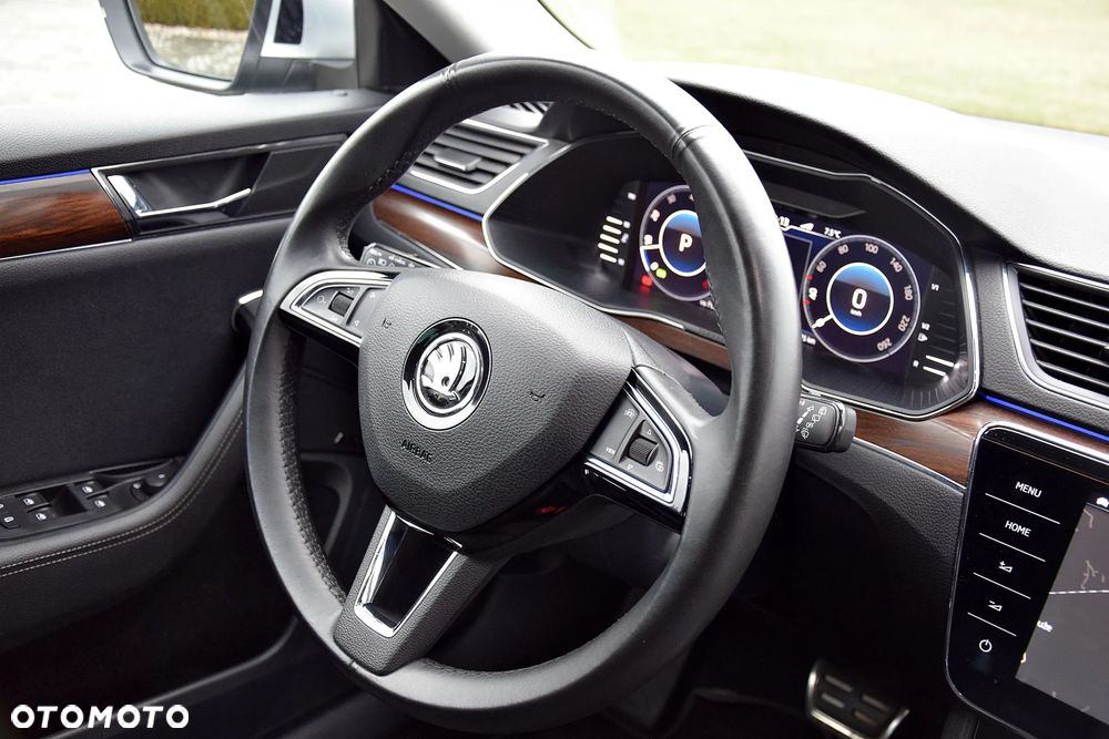 Skoda Superb 2.0 TDI 4x4 DSG Scout - 28