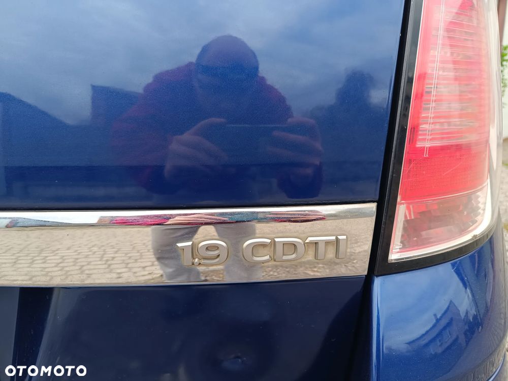 Opel Astra 1.9 CDTI - 28