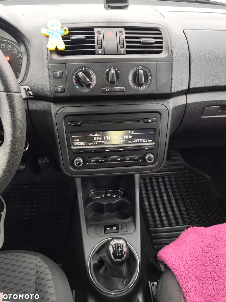 Skoda Fabia 1.4 16V Ambition Plus - 12