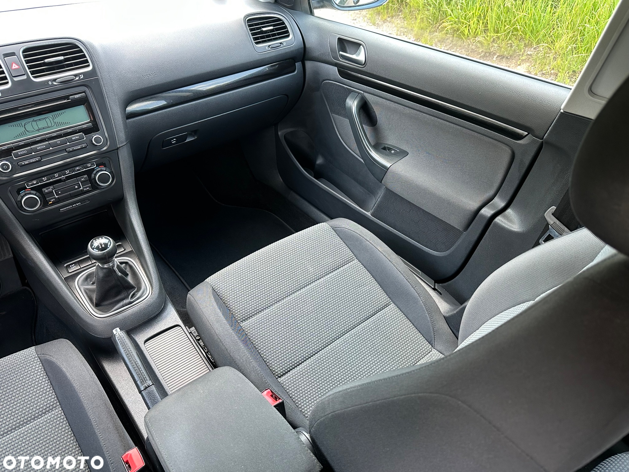 Volkswagen Golf 1.6 Comfortline - 31
