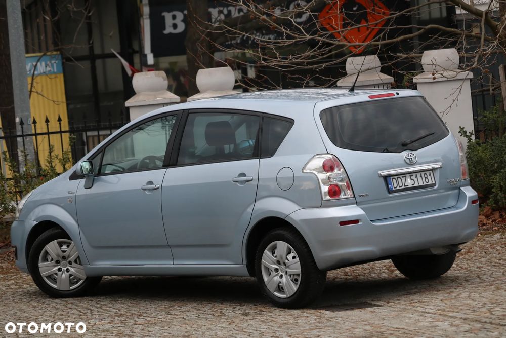 Toyota Corolla Verso - 36