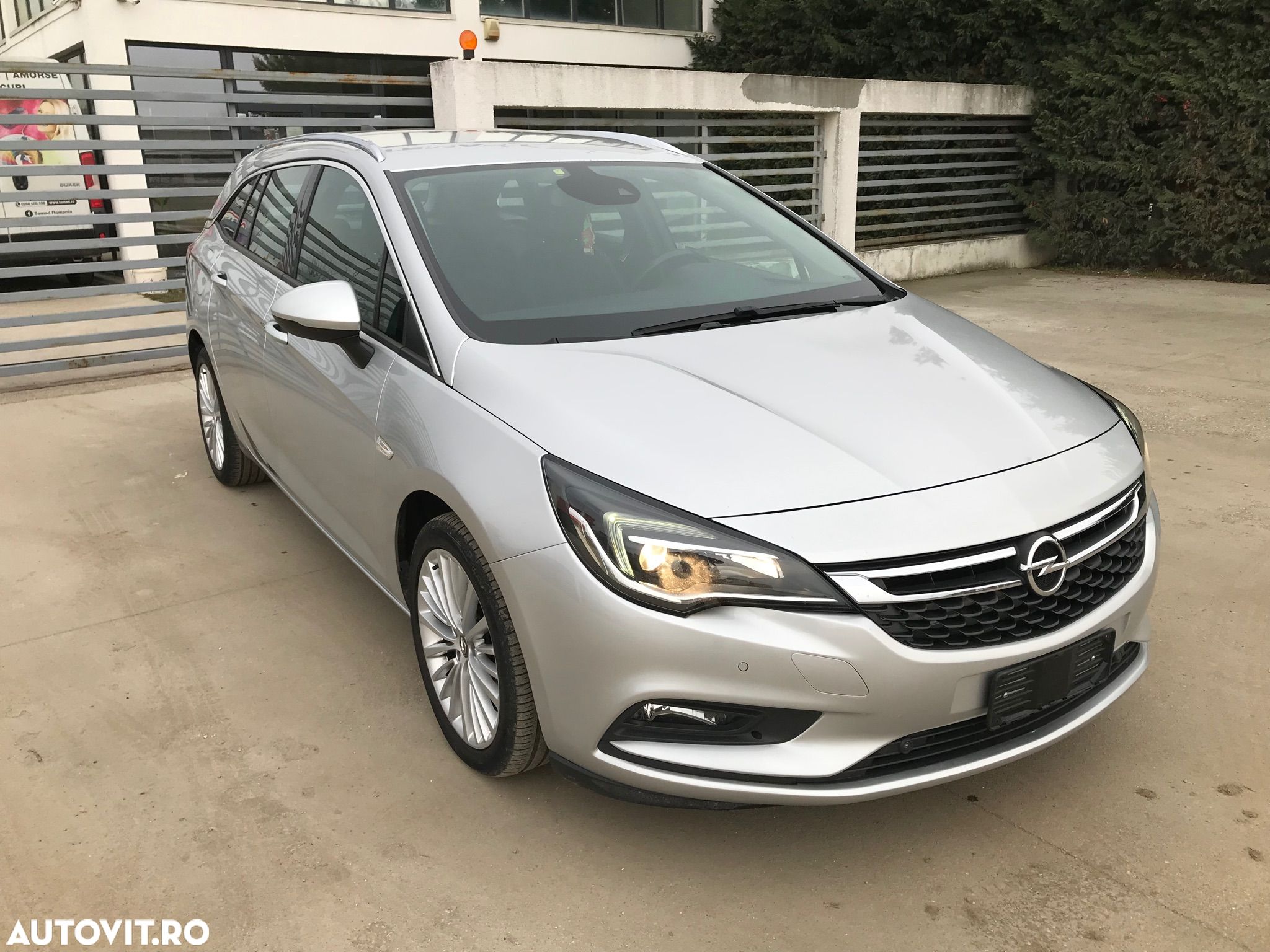 Opel Astra 1.6 D Start/Stop Automatik Sports Tourer Edition - 1