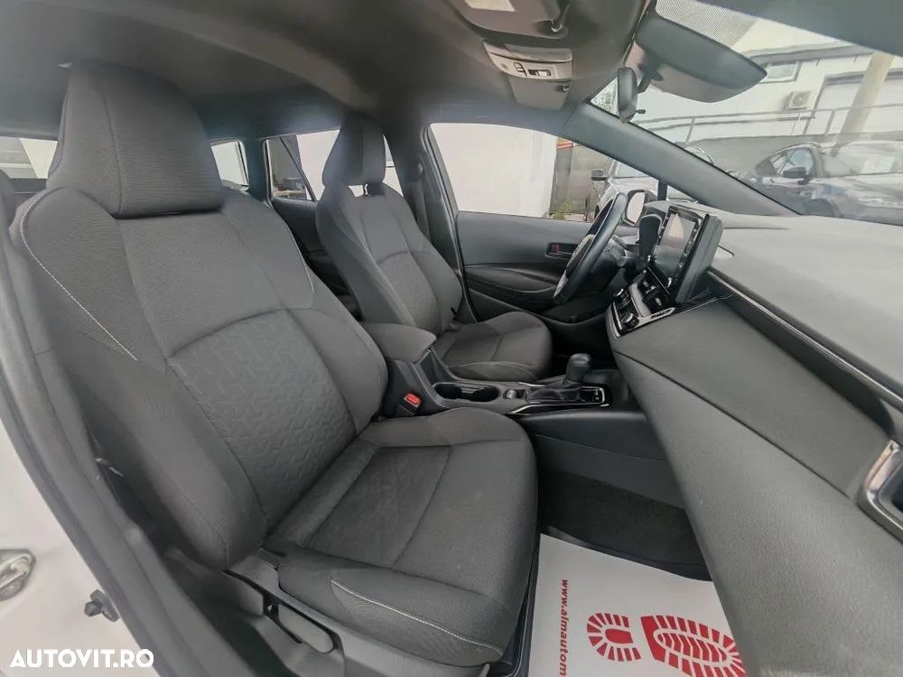 Toyota Corolla 1.8 HSD Dynamic - 9