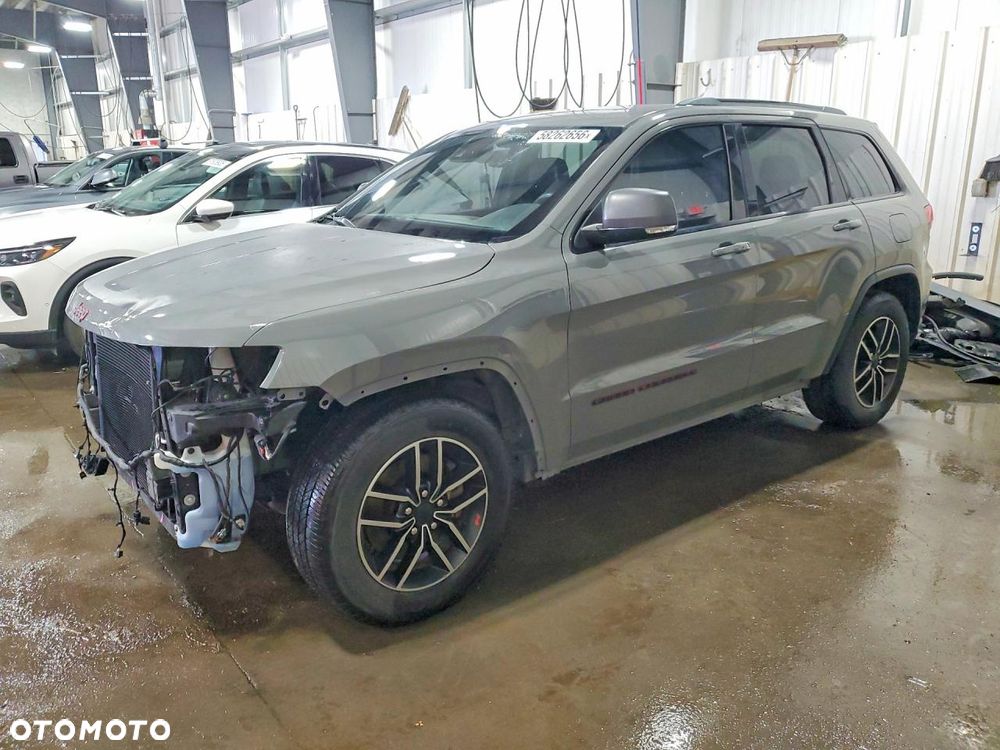 Jeep Grand Cherokee - 1