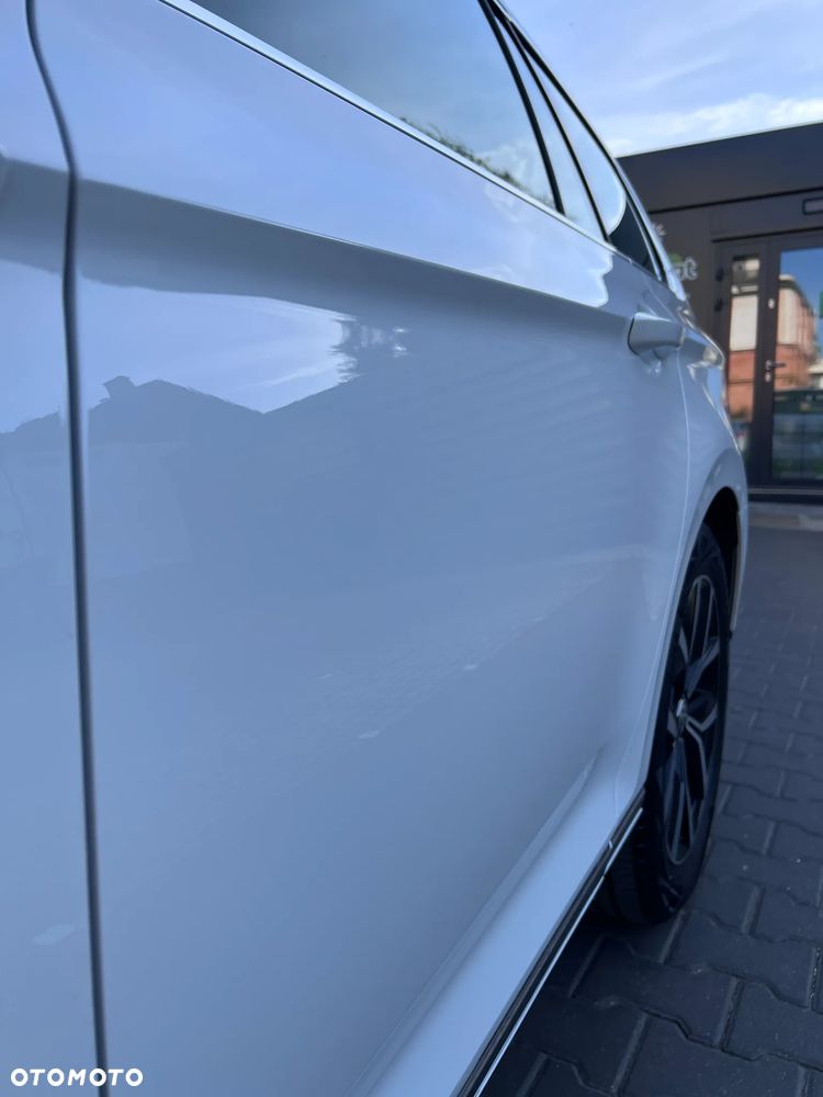Volkswagen Passat 1.8 TSI BMT Highline - 32