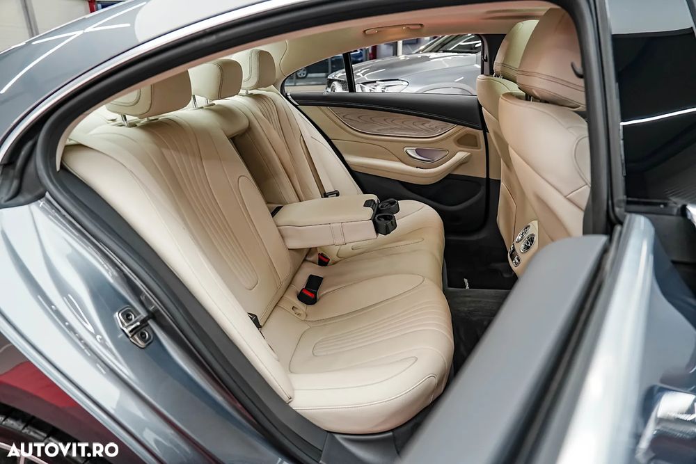 Mercedes-Benz CLS 350 d 4MATIC 9G-TRONIC AMG Line - 11