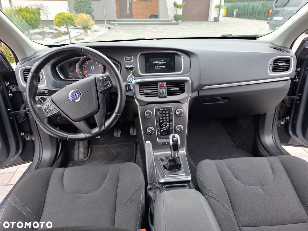Volvo V40 T2 You - 27