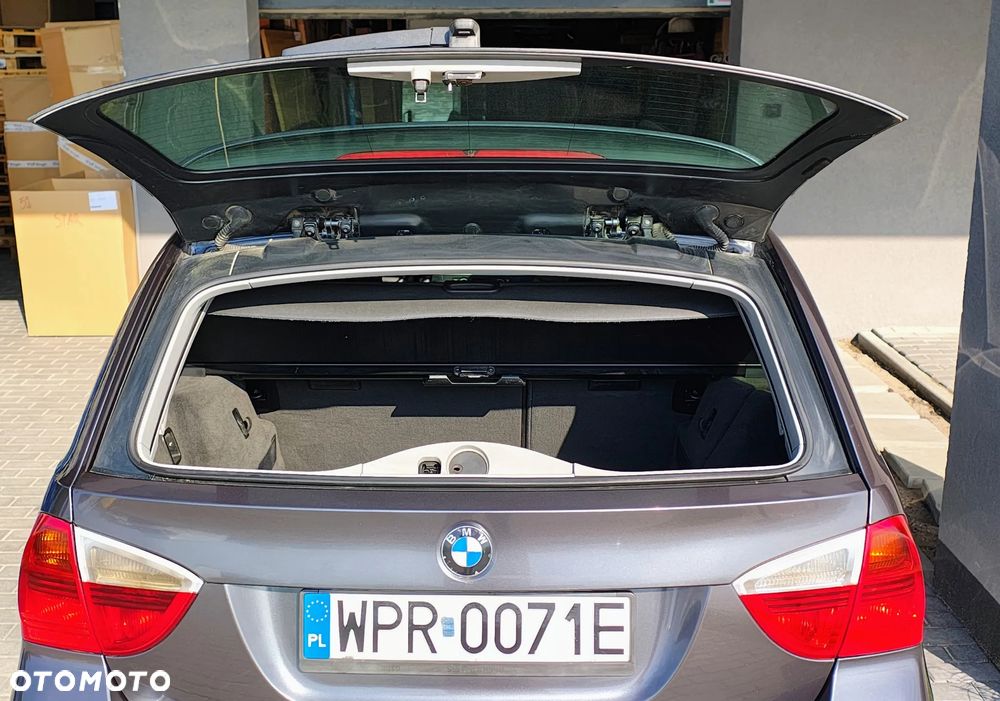 BMW Seria 3 - 18