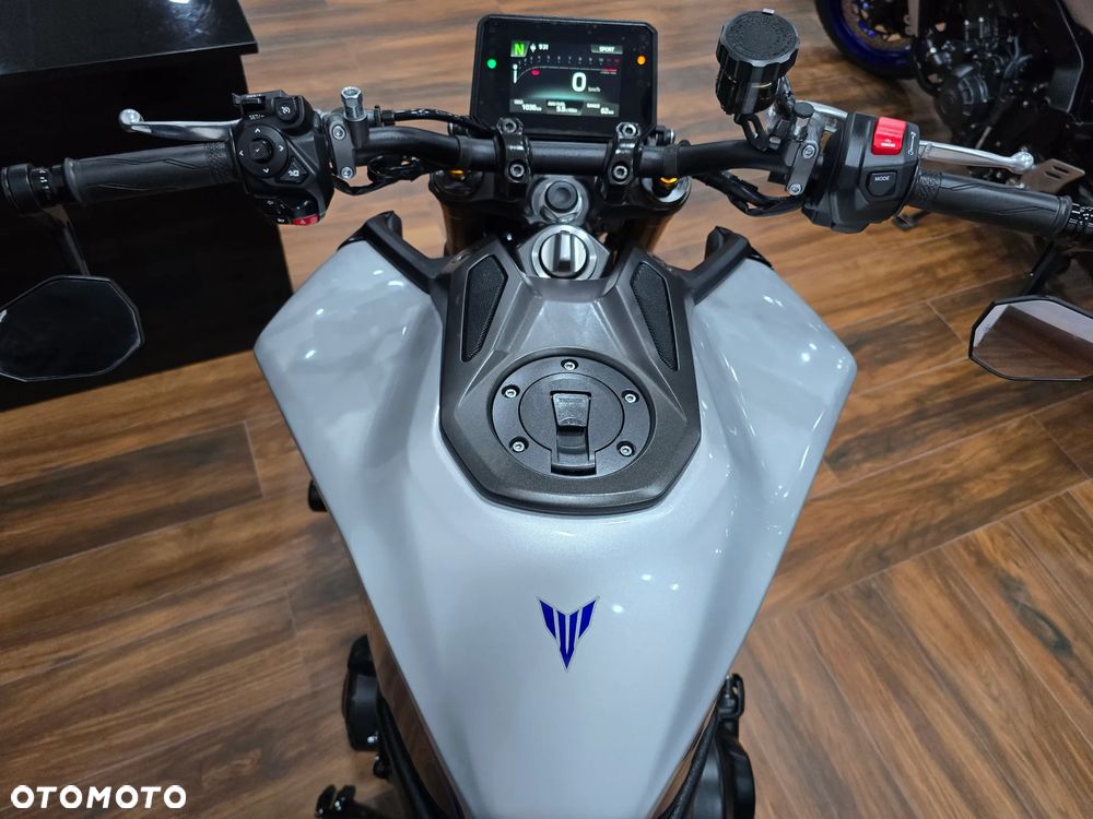 Yamaha MT - 21