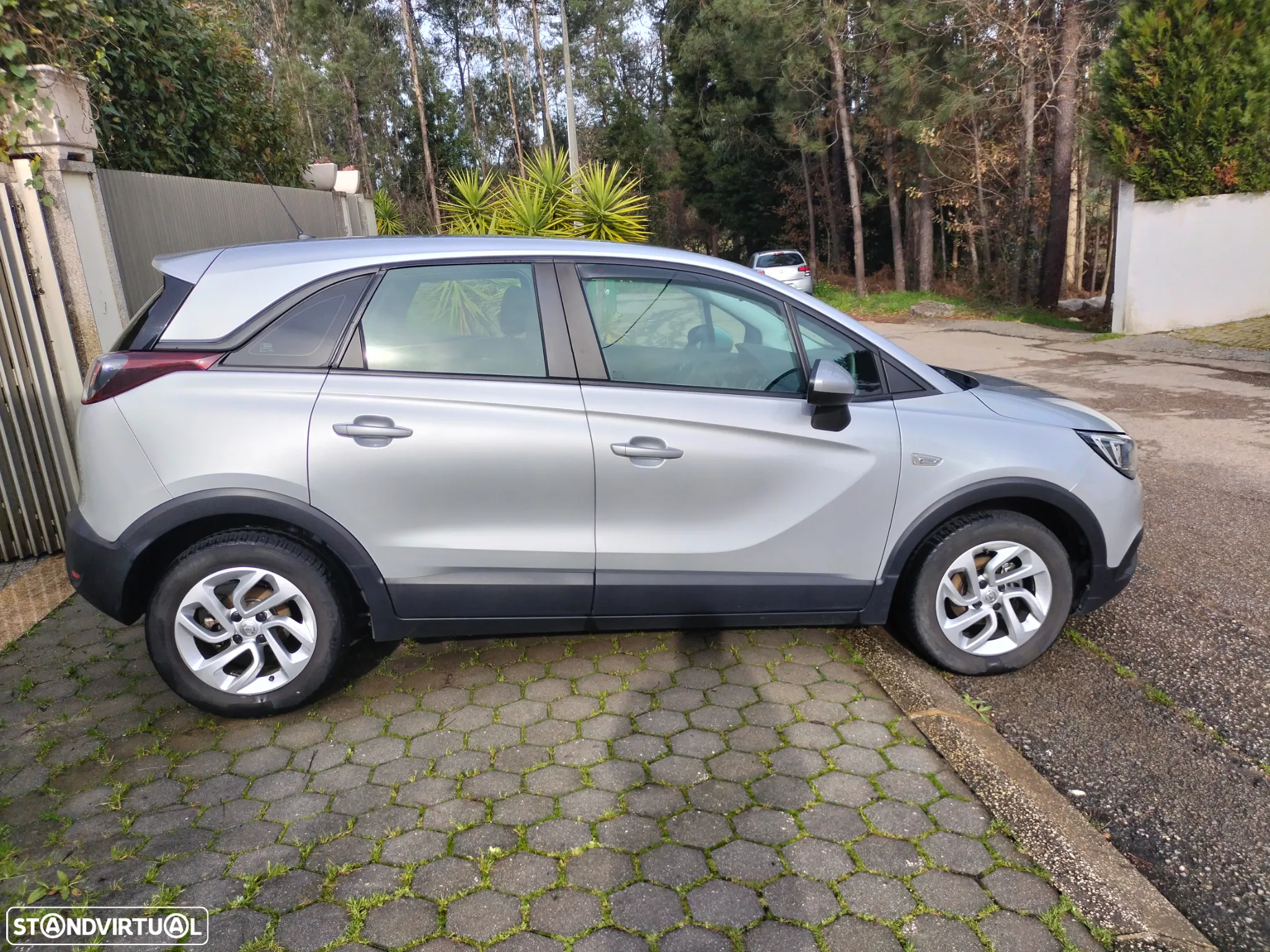 Opel Crossland X - 10