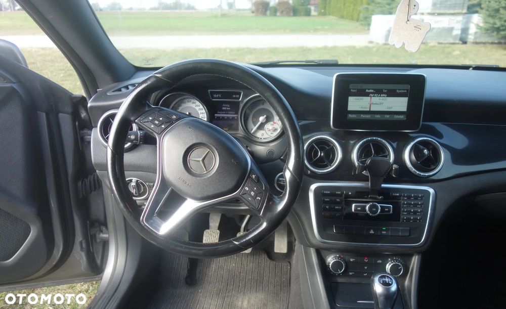 Mercedes-Benz CLA 180 (CDI) d - 16