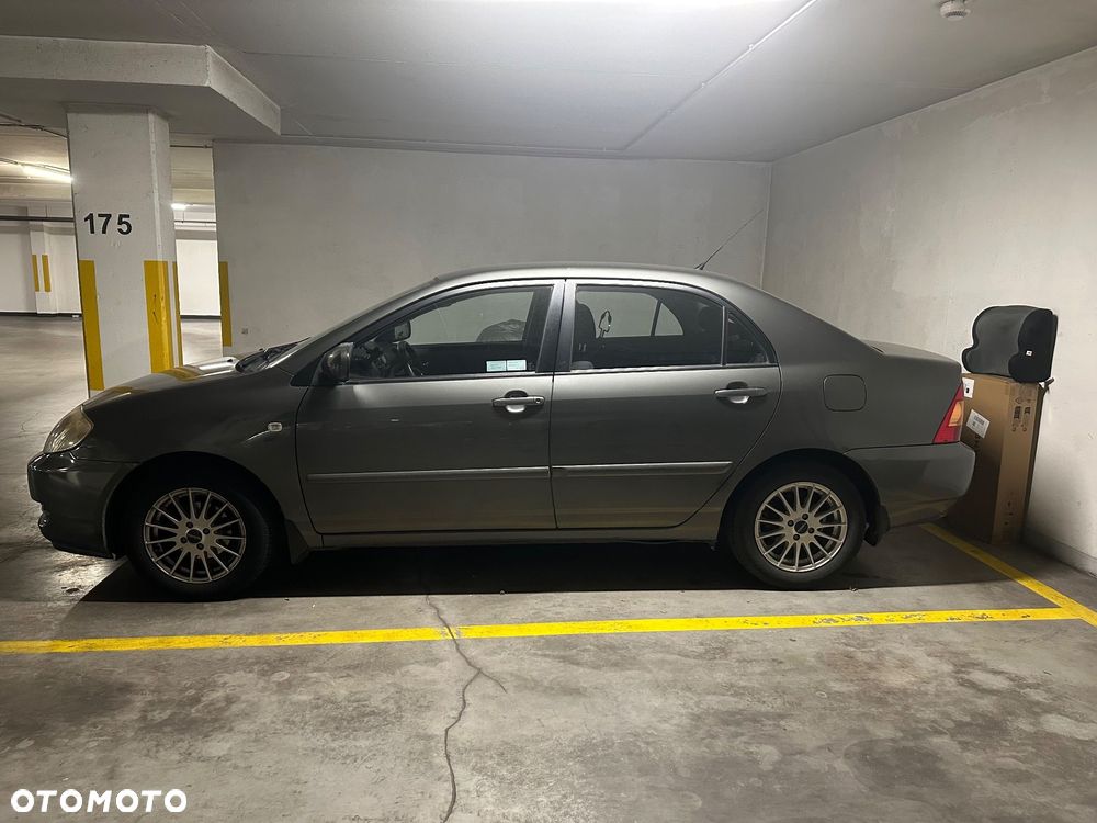 Toyota Corolla 1.6 VVT-i Terra - 2