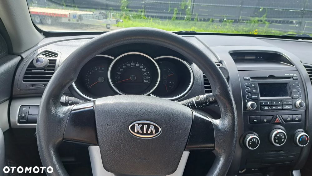 Kia Sorento 2.4 CVVT Attract - 11