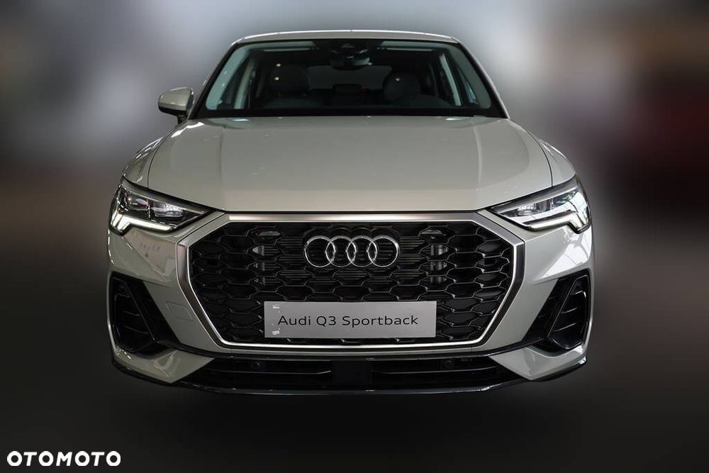 Audi Q3 Sportback - 2