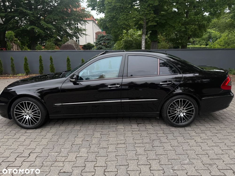 Mercedes-Benz Klasa E 300 BLUETEC Avantgarde - 29
