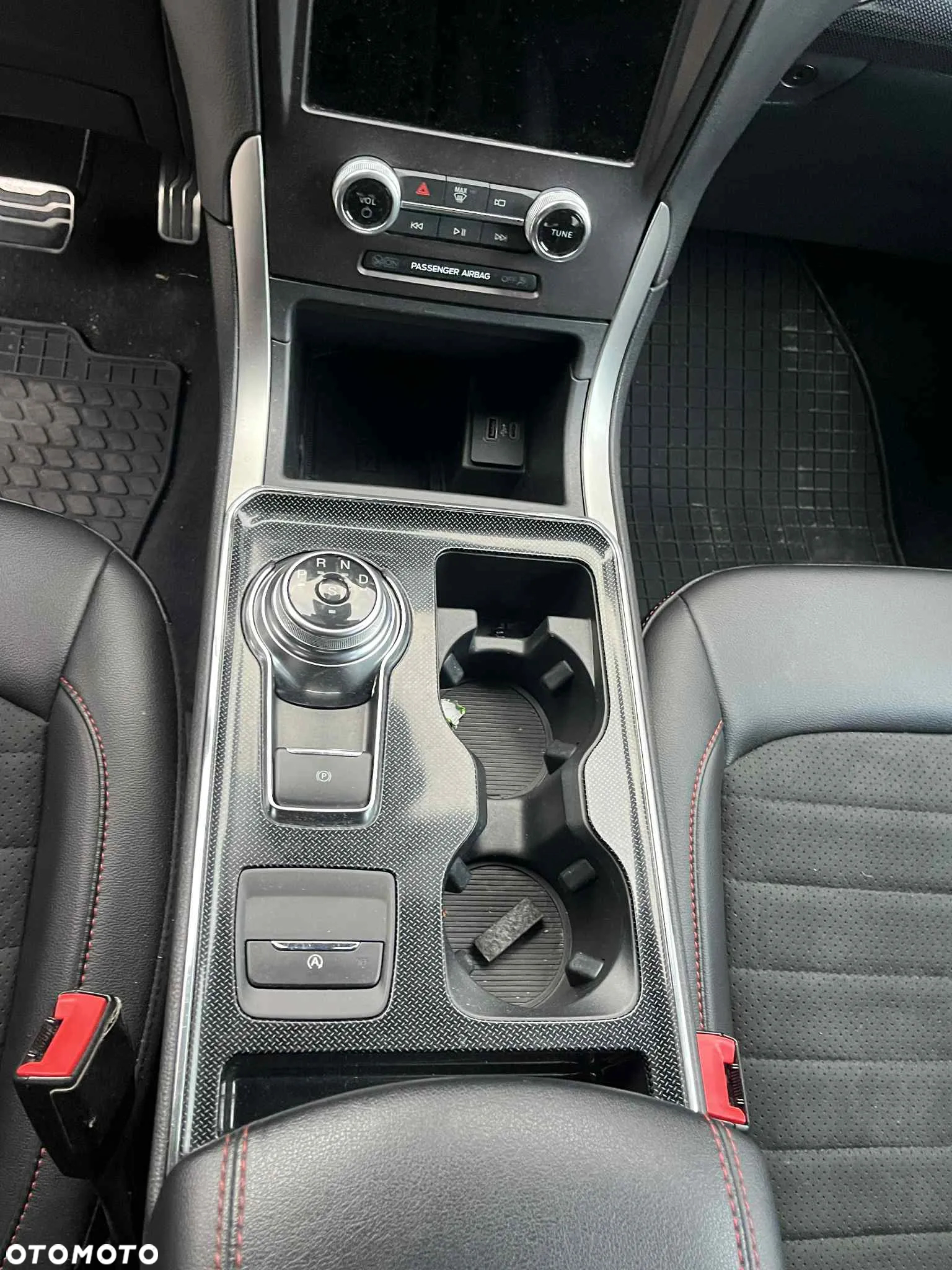 Ford Edge - 15