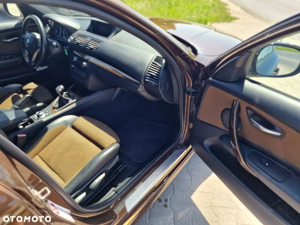 BMW Seria 1 120d - 24