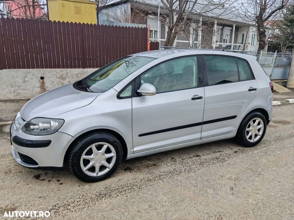 Volkswagen Golf Plus 2.0 TDI Comfortline - 3