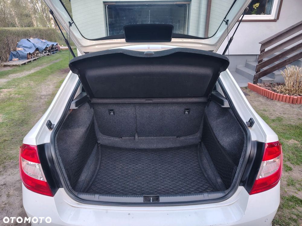 Skoda RAPID 1.2 TSI Active - 12