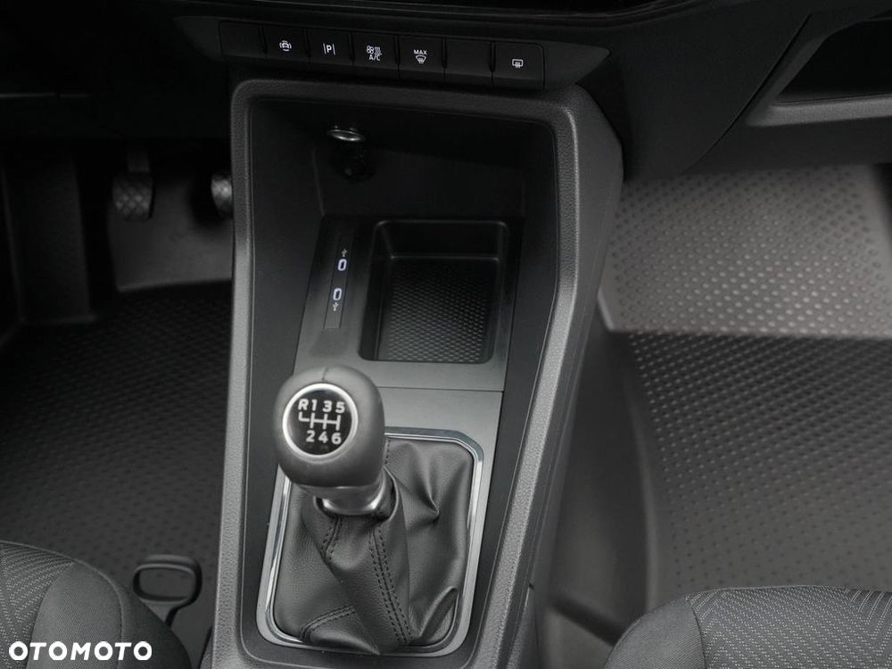 Ford Transit Connect L2 102KM Van Trend - 15