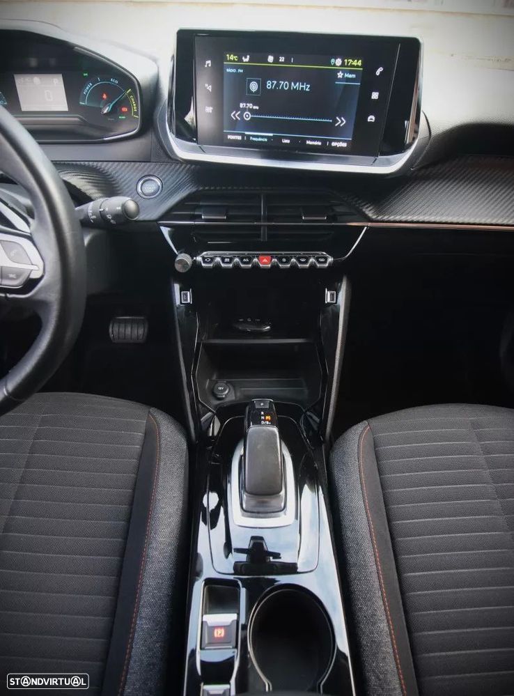 Peugeot e-2008 Active - 17