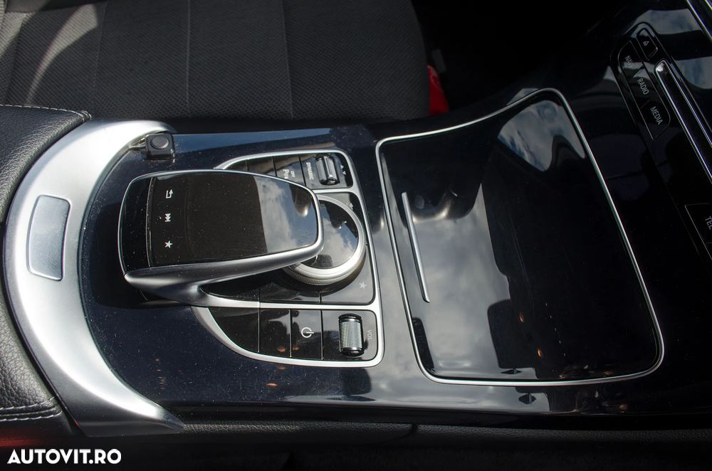 Mercedes-Benz C - 21