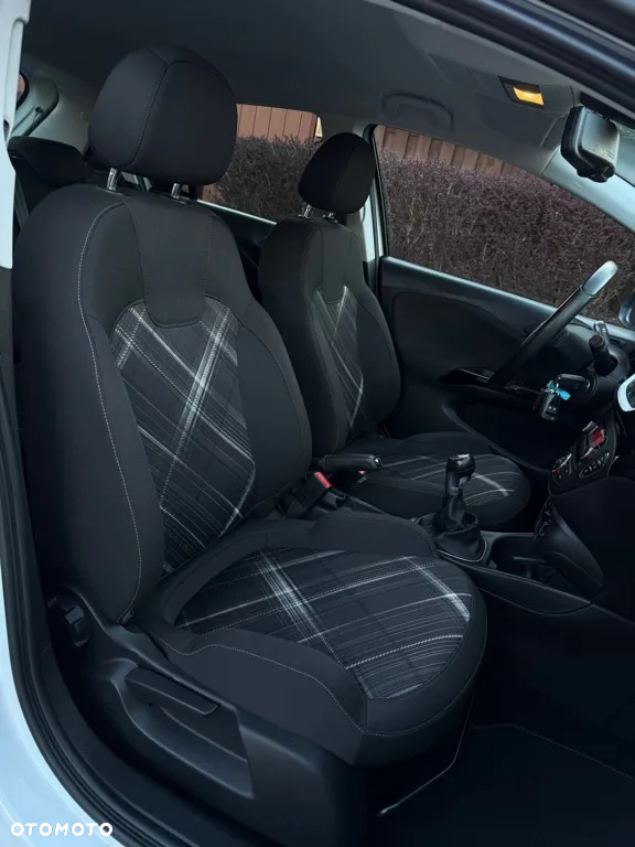 Opel Corsa 1.4 T Cosmo S&S - 31